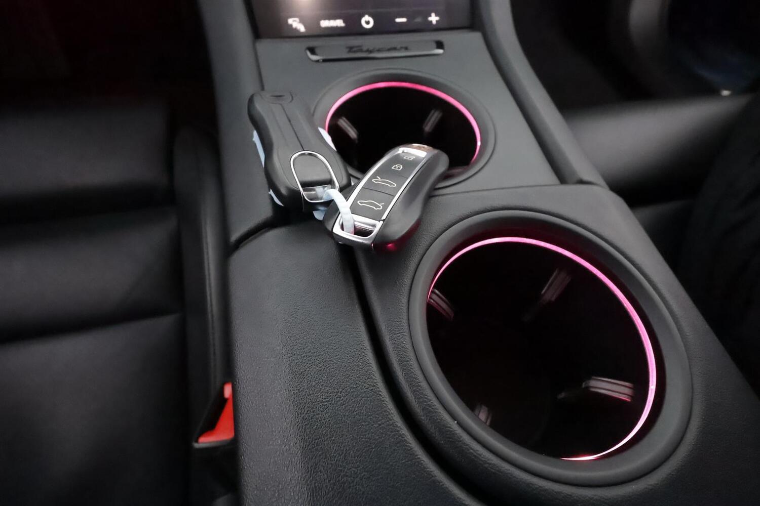 Porsche Taycan vaihtoauto