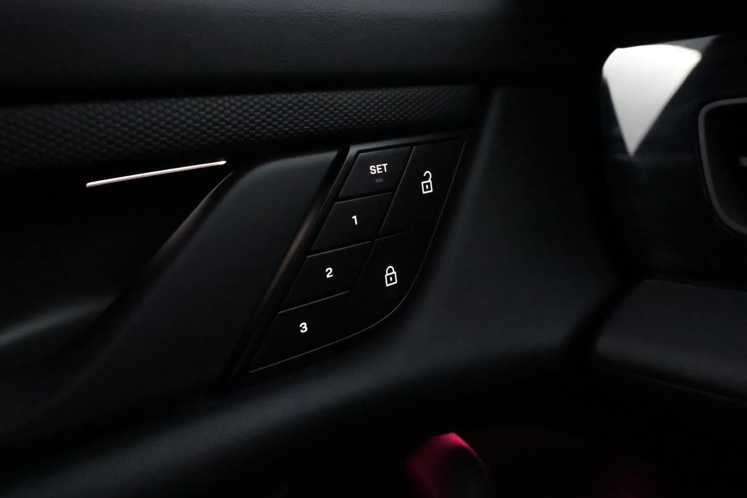 Porsche Taycan vaihtoauto