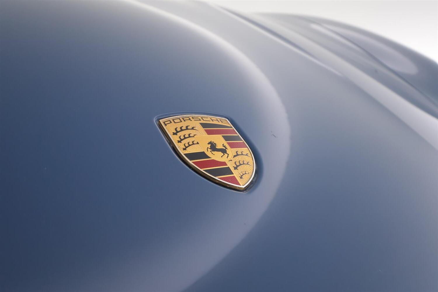 Porsche Taycan vaihtoauto
