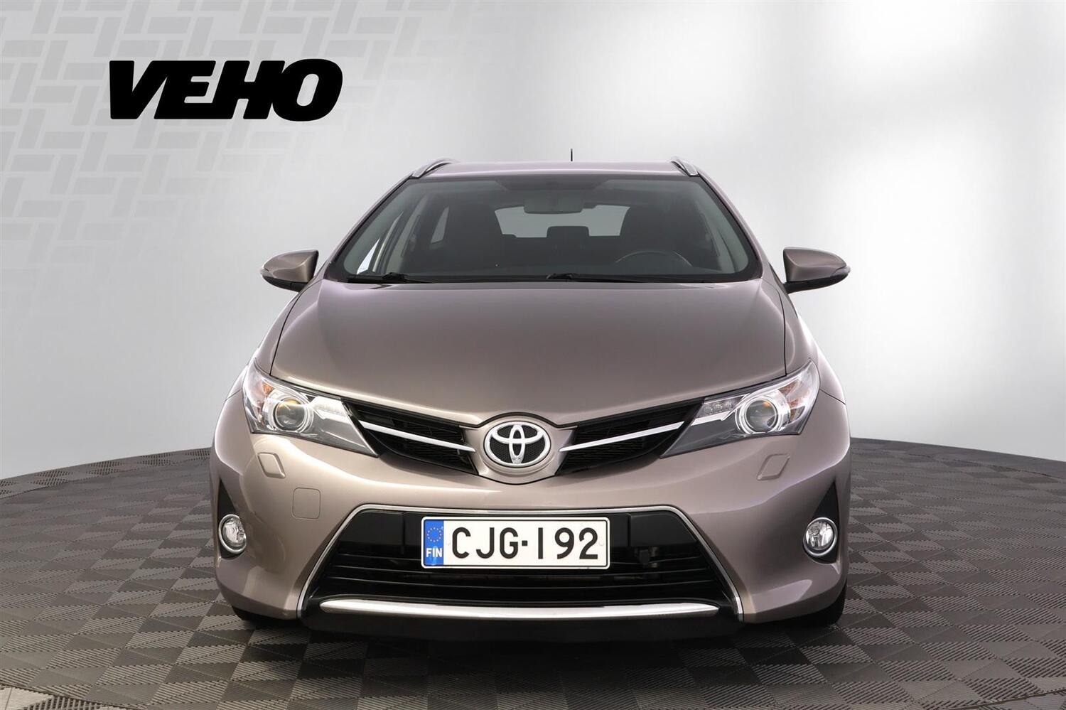 Toyota Auris vaihtoauto