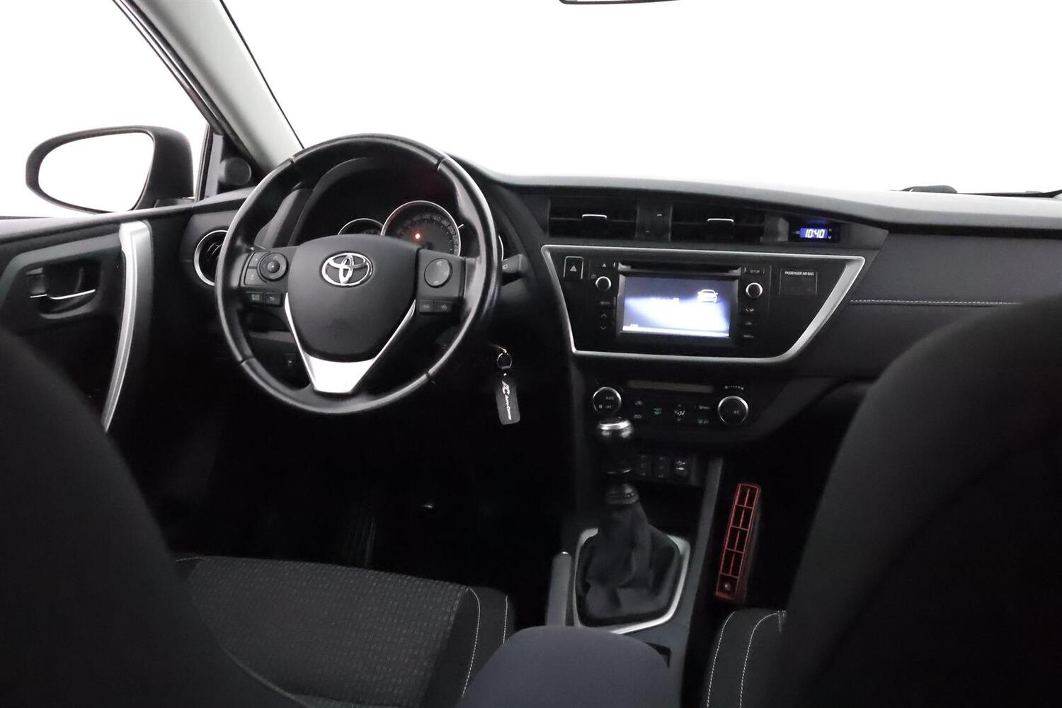Toyota Auris vaihtoauto