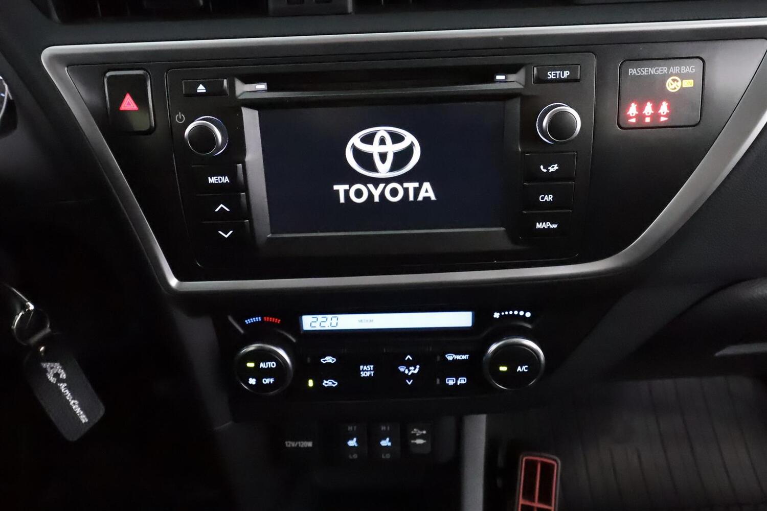 Toyota Auris vaihtoauto