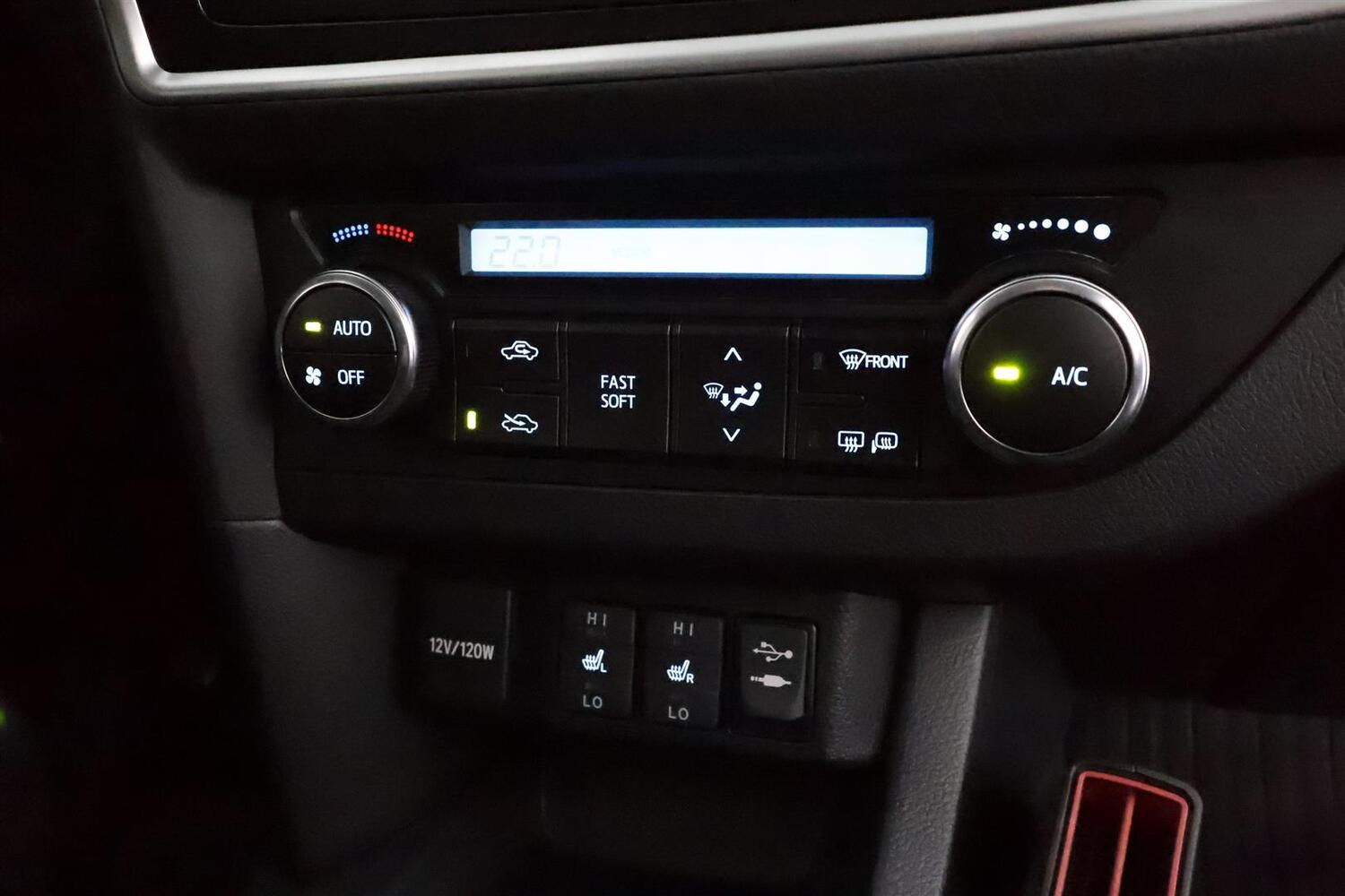 Toyota Auris vaihtoauto