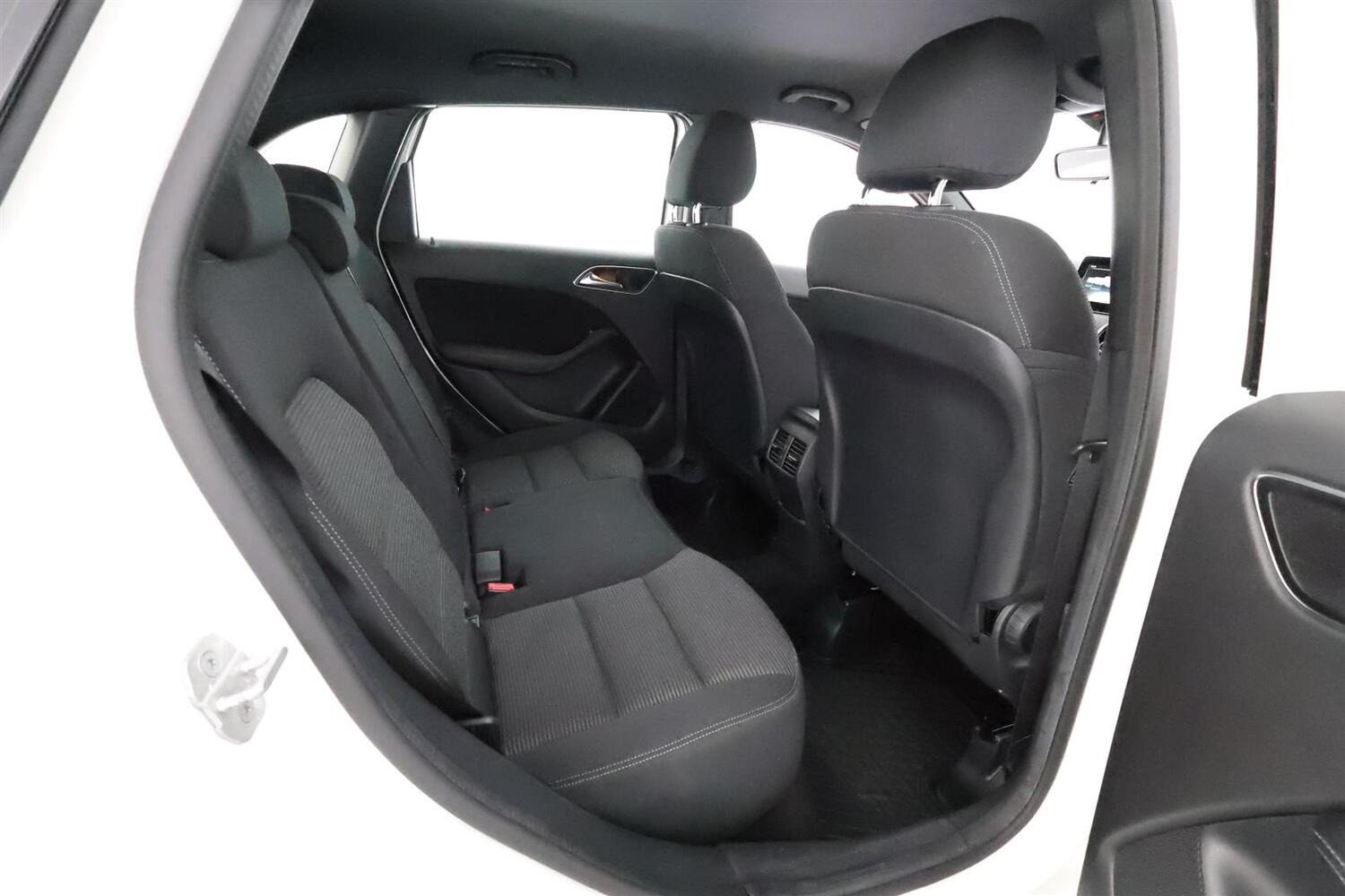 Mercedes-Benz B vaihtoauto