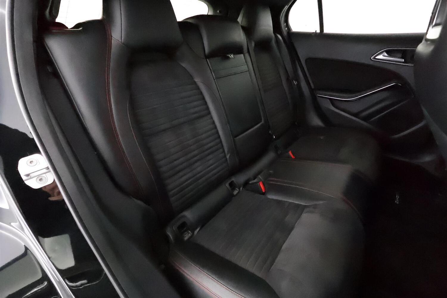 Mercedes-Benz GLA vaihtoauto