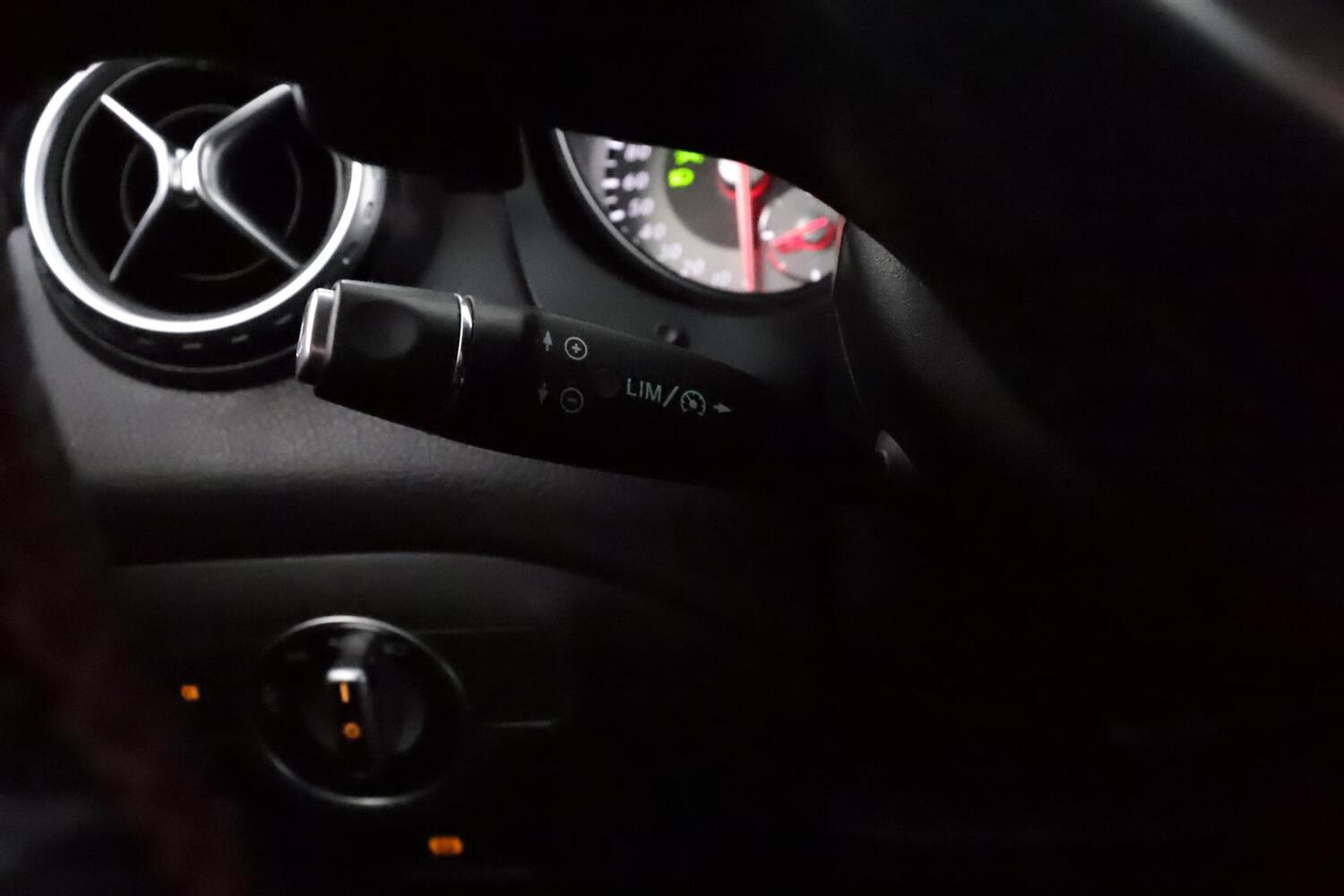 Mercedes-Benz GLA vaihtoauto