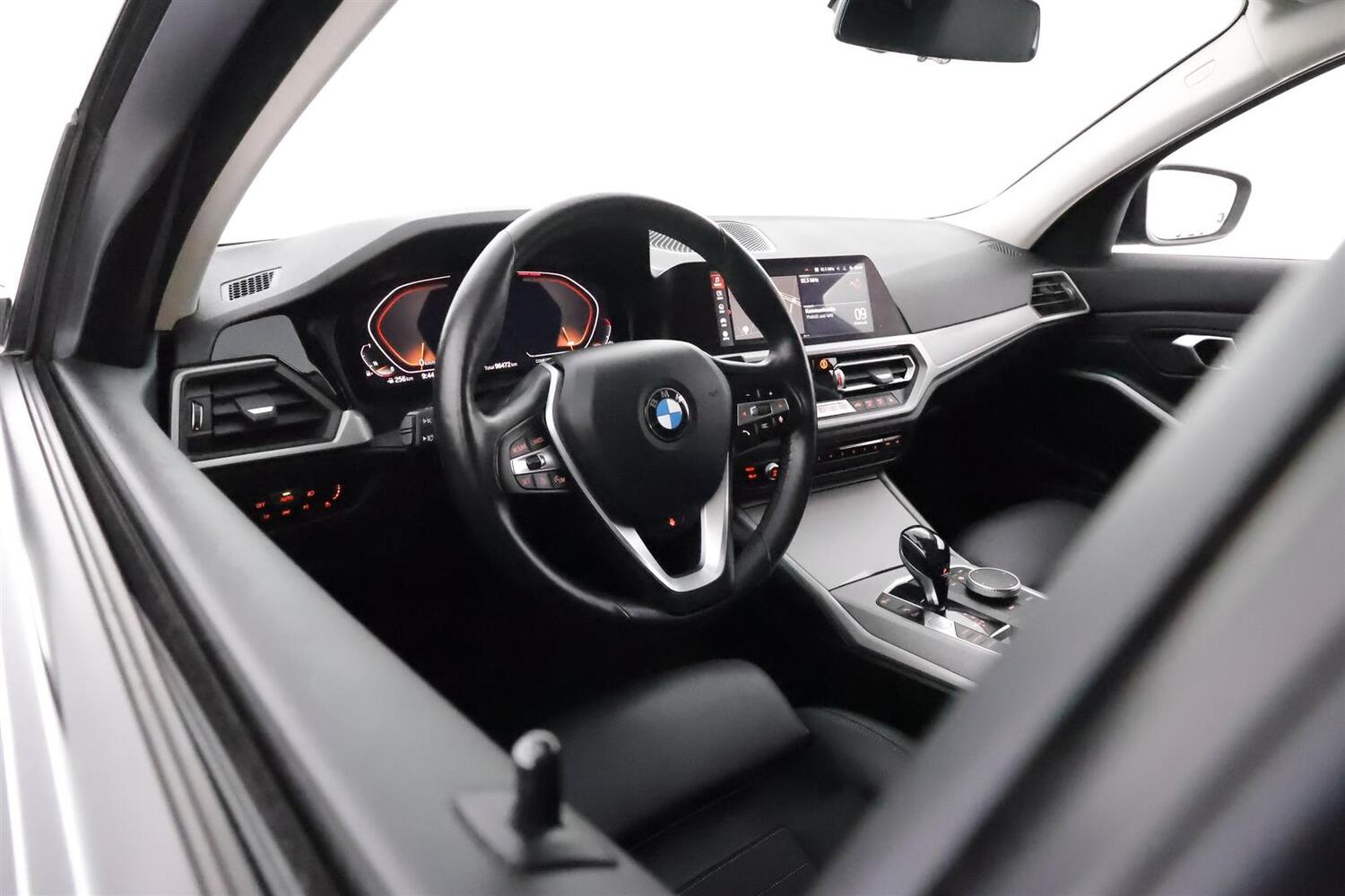 BMW 320 vaihtoauto