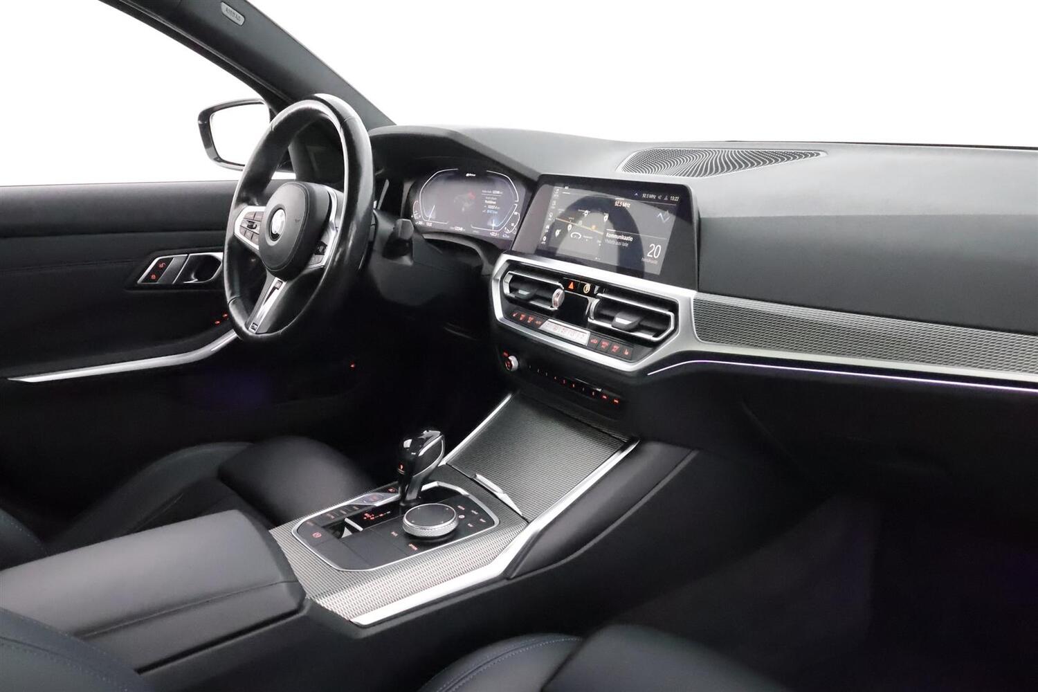 BMW 330 vaihtoauto