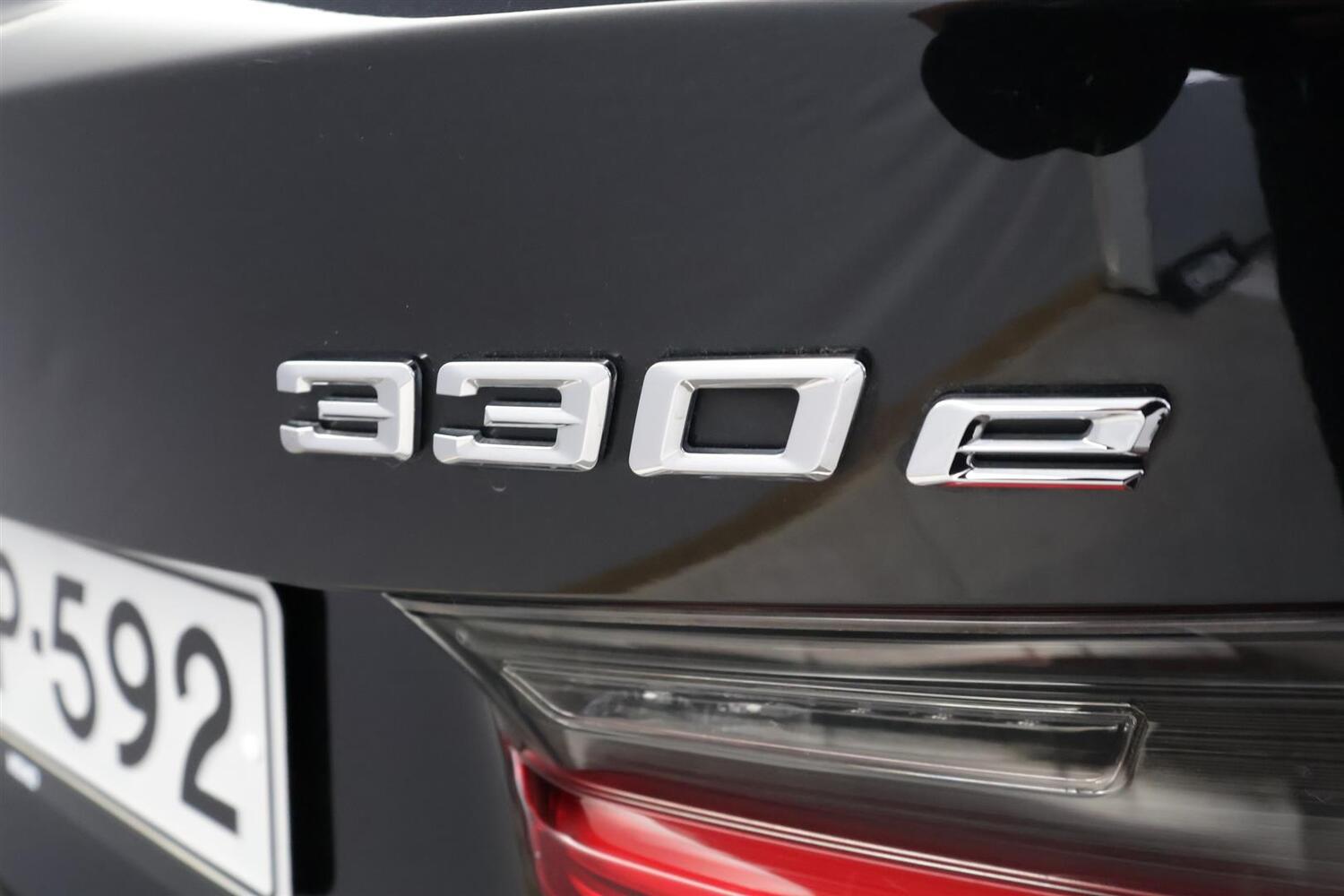 BMW 330 vaihtoauto