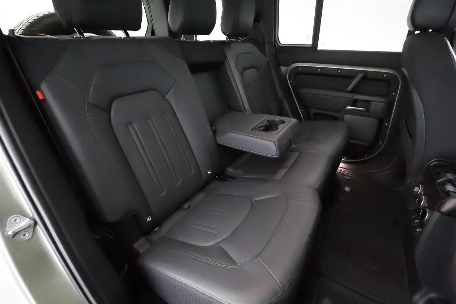 Land Rover Defender vaihtoauto