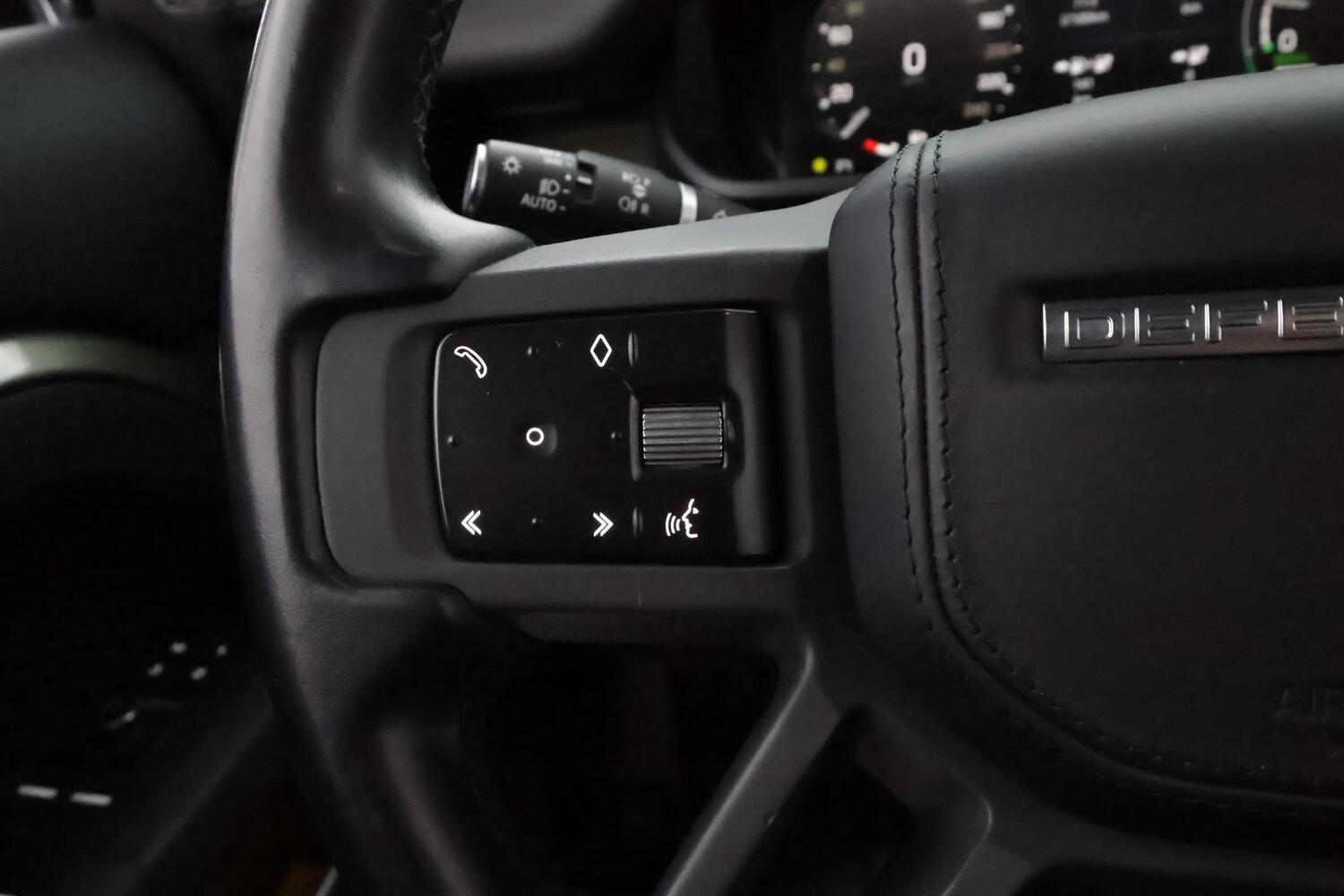 Land Rover Defender vaihtoauto