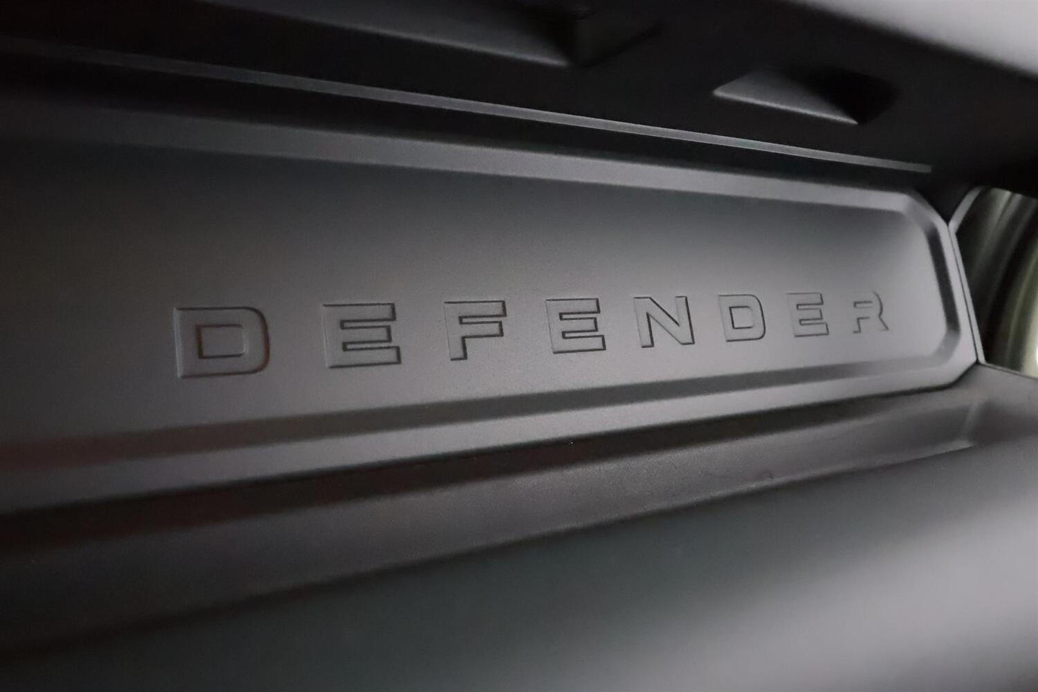 Land Rover Defender vaihtoauto