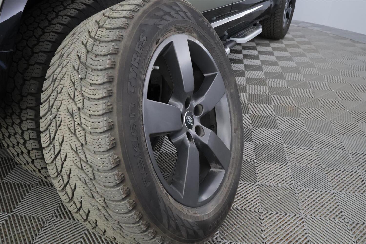Land Rover Defender vaihtoauto