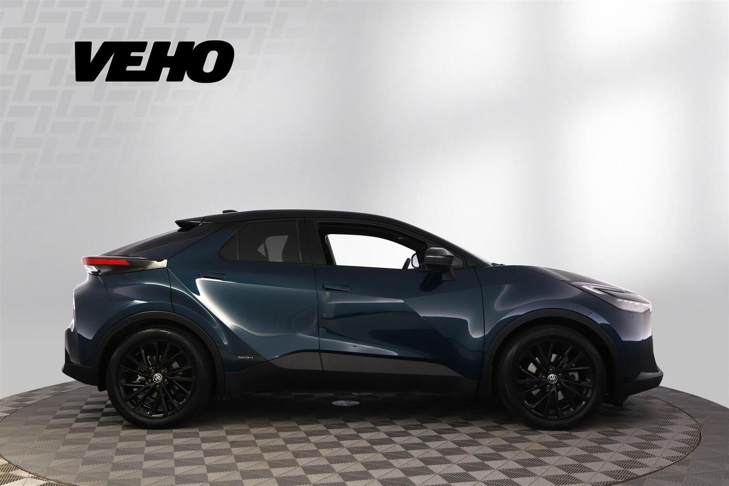 Toyota C-HR vaihtoauto