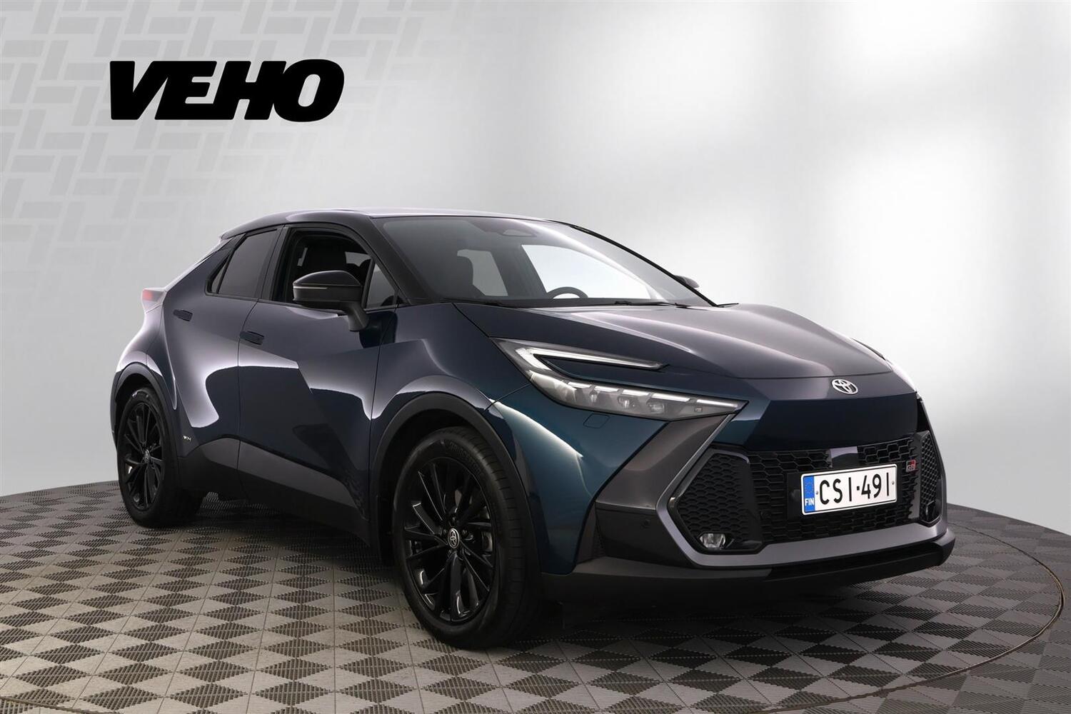 Toyota C-HR vaihtoauto