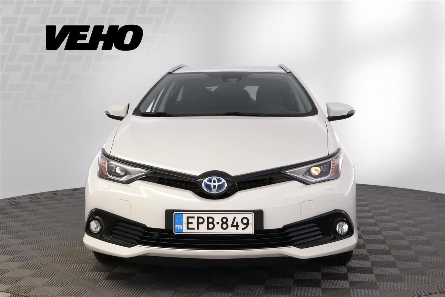 Toyota Auris vaihtoauto