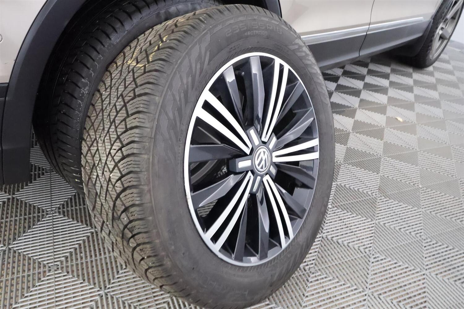 Volkswagen Tiguan vaihtoauto