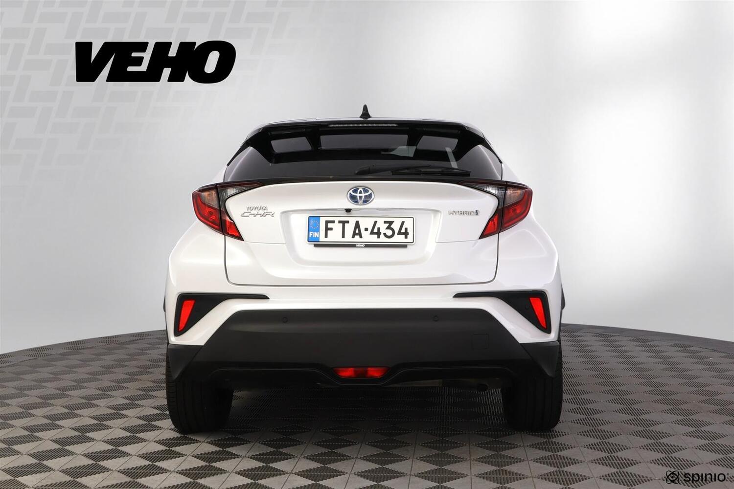 Toyota C-HR vaihtoauto