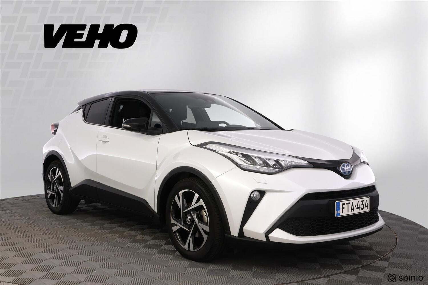 Toyota C-HR vaihtoauto