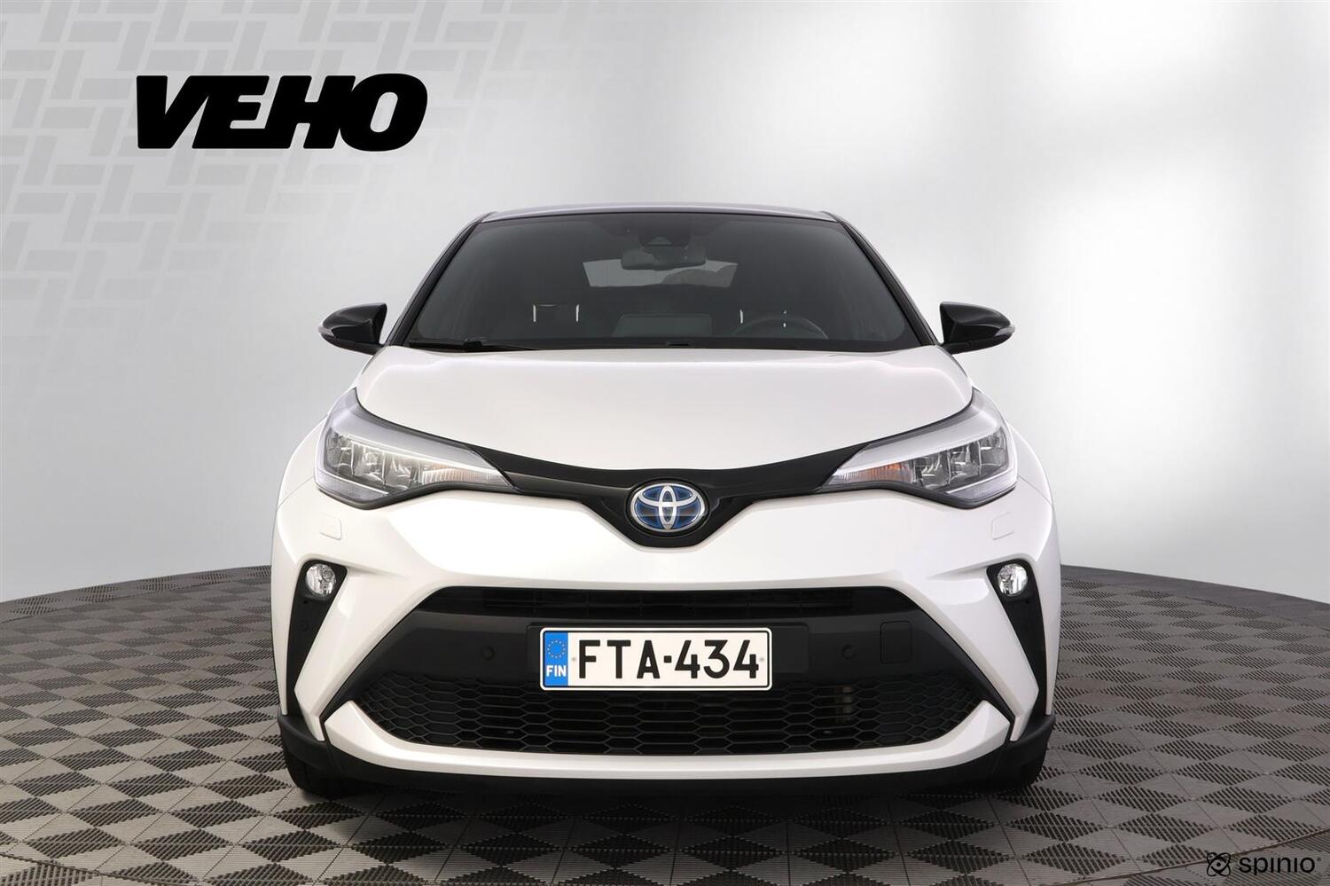 Toyota C-HR vaihtoauto