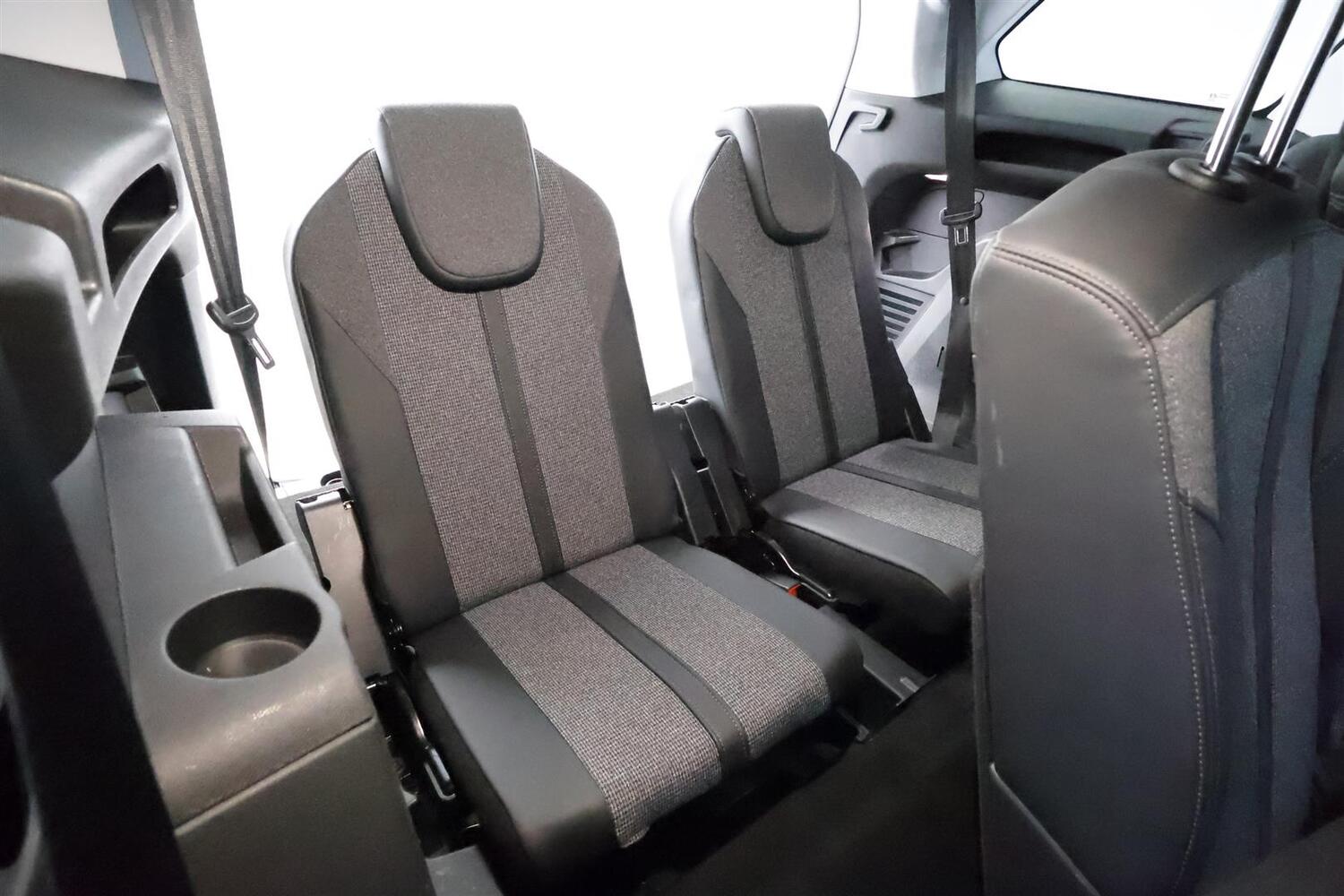 Peugeot 5008 vaihtoauto