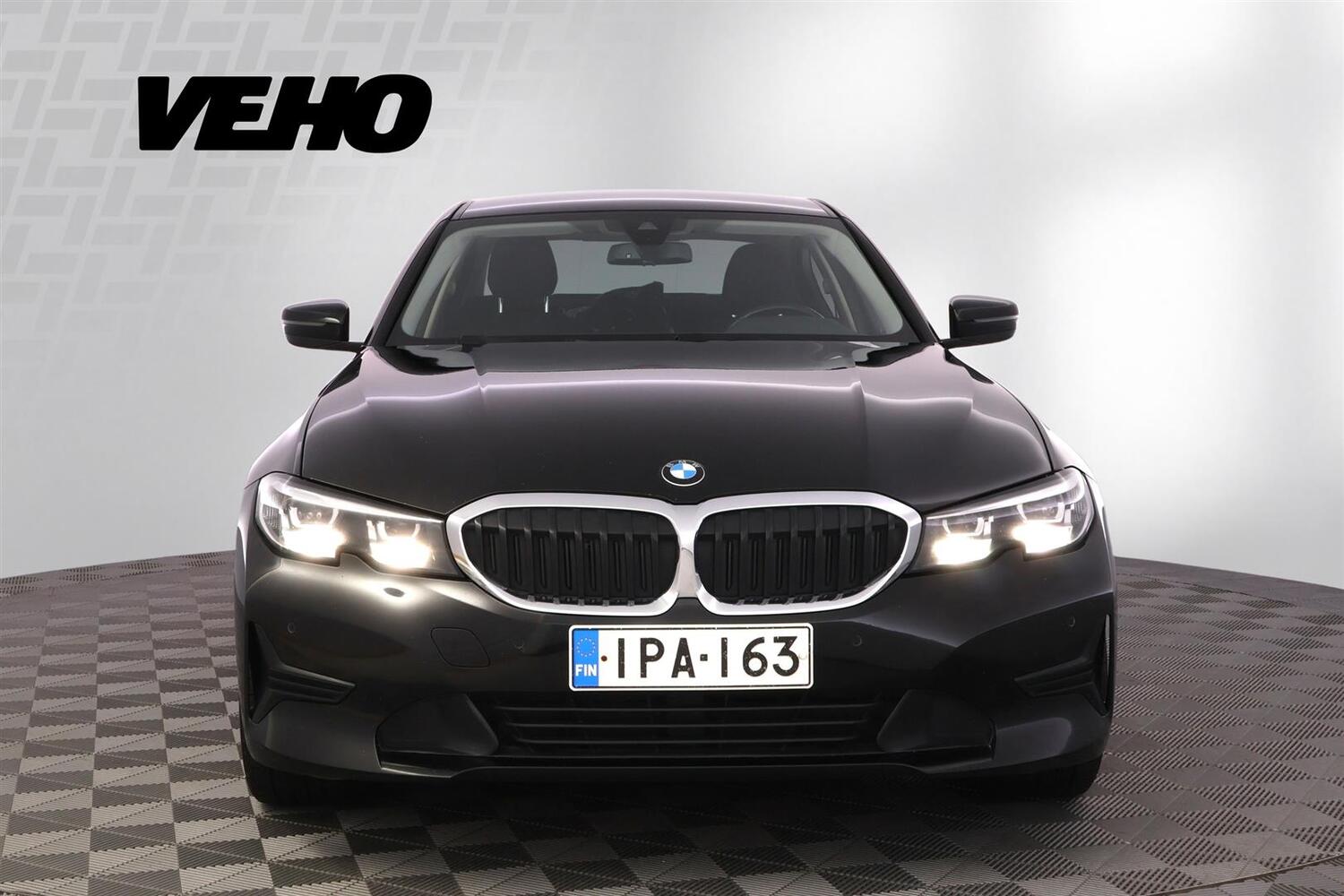 BMW 320 vaihtoauto