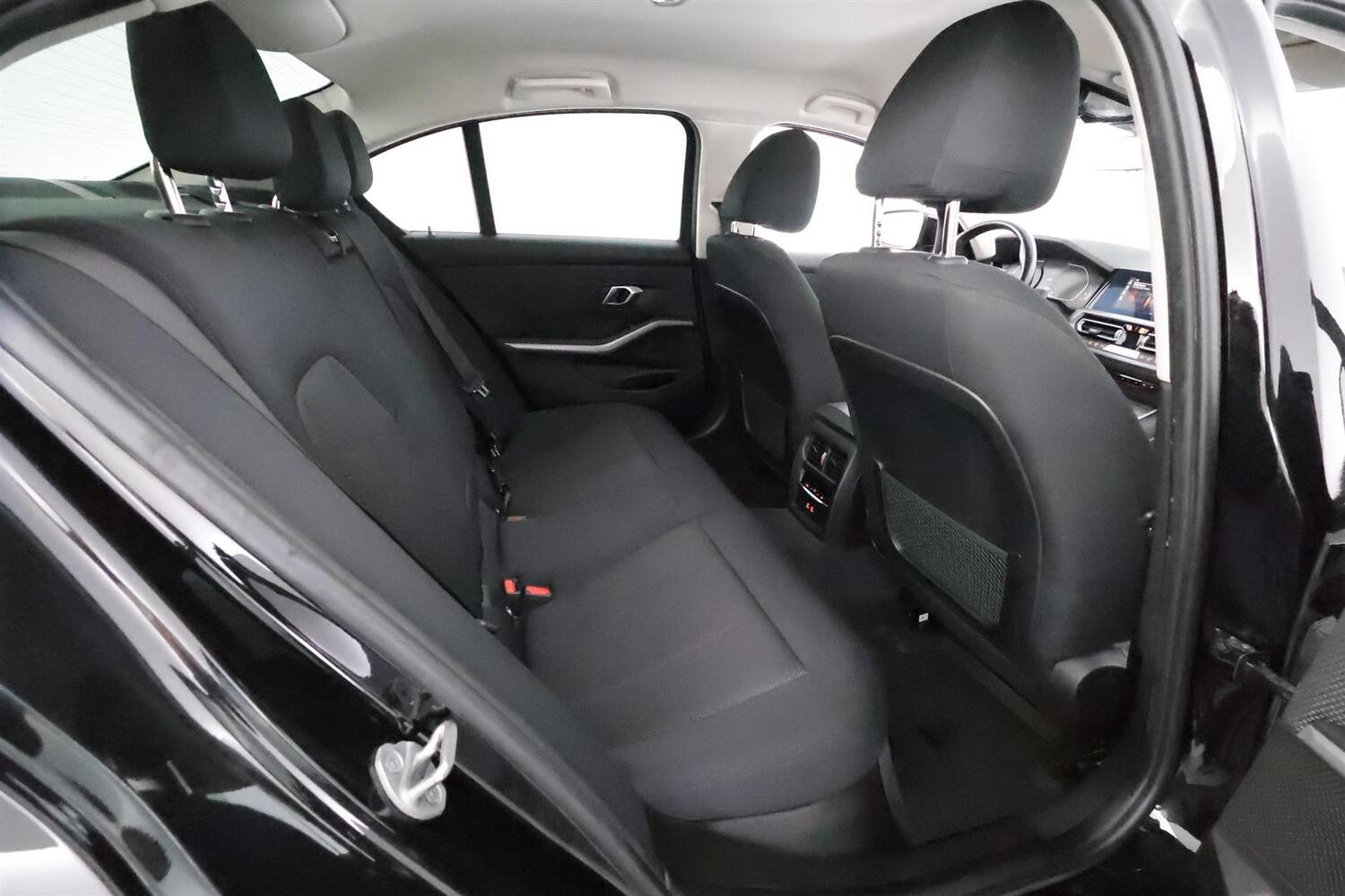 BMW 320 vaihtoauto