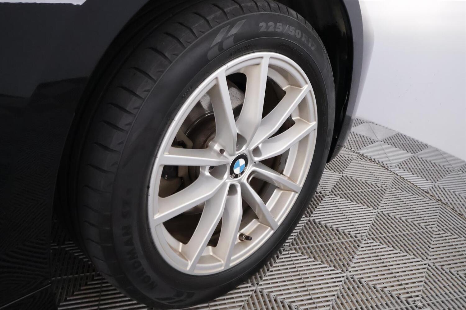 BMW 320 vaihtoauto