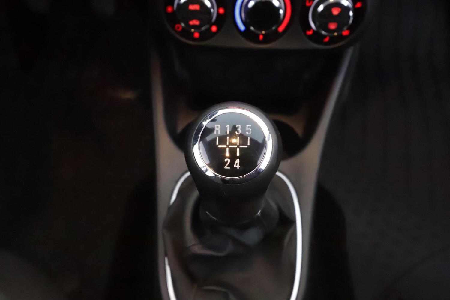 Opel Corsa vaihtoauto