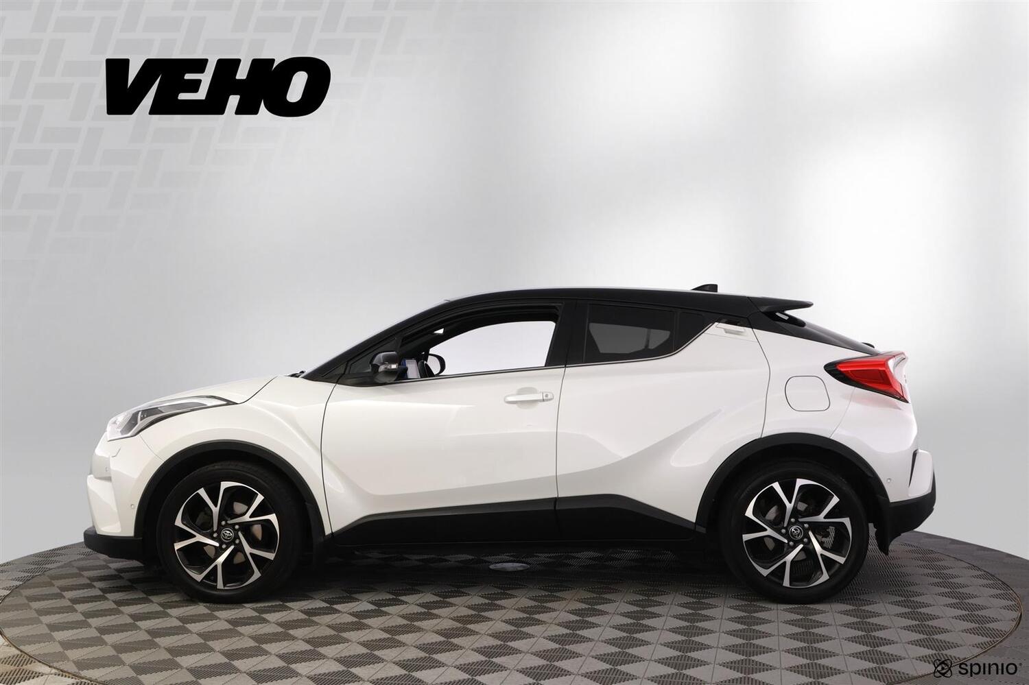 Toyota C-HR vaihtoauto