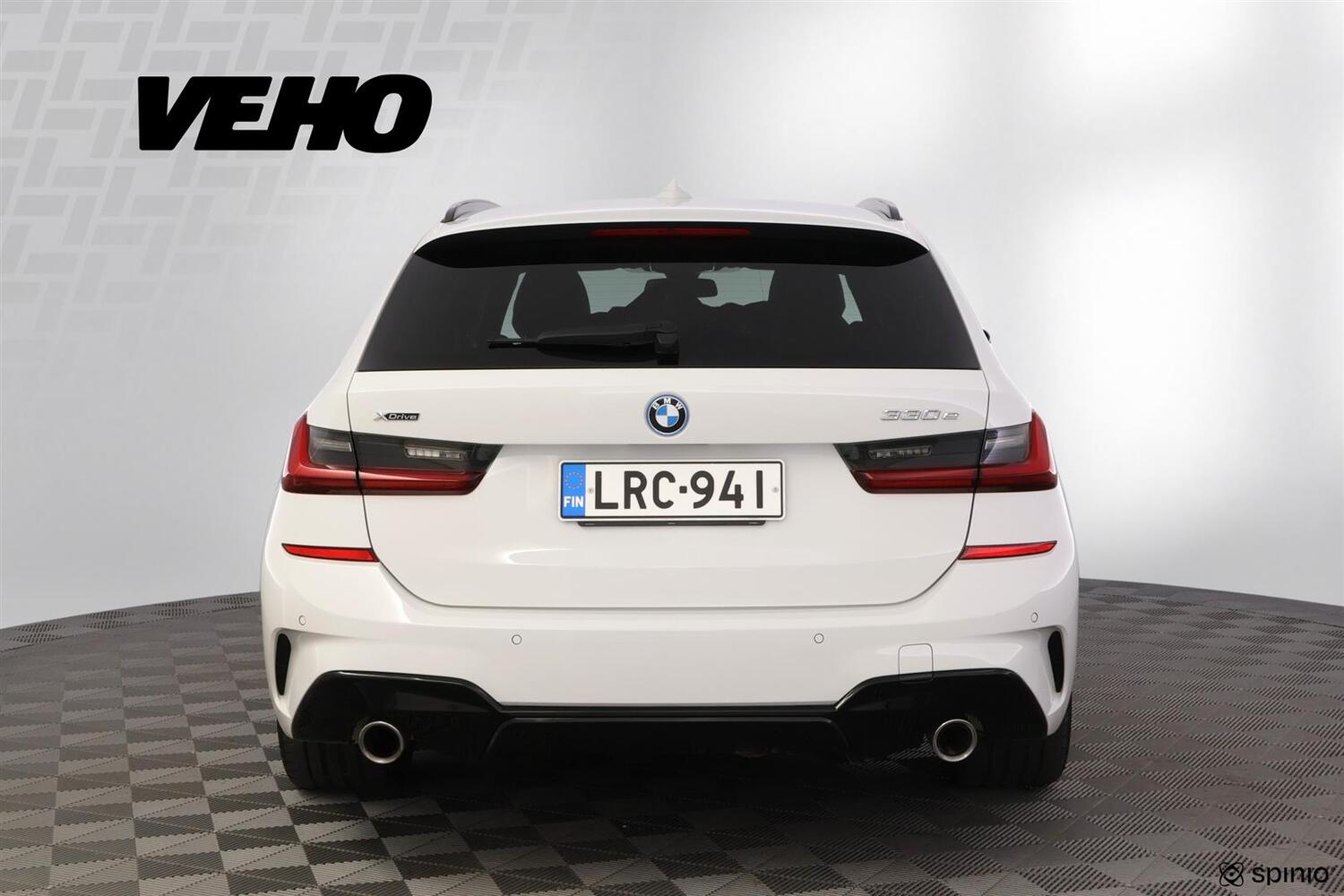 BMW 330 vaihtoauto