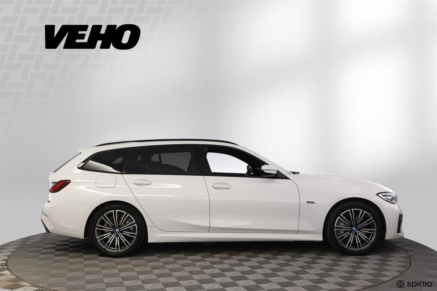 BMW 330 vaihtoauto