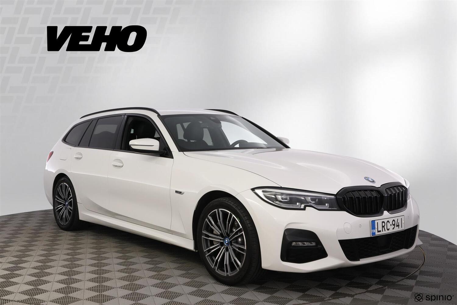 BMW 330 vaihtoauto