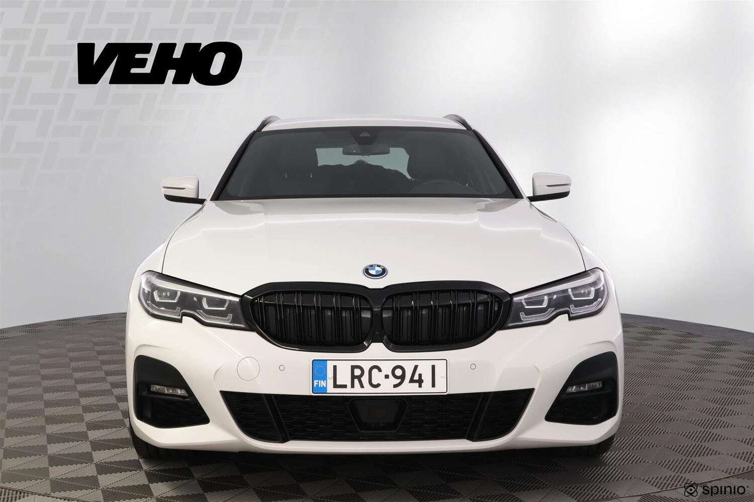 BMW 330 vaihtoauto