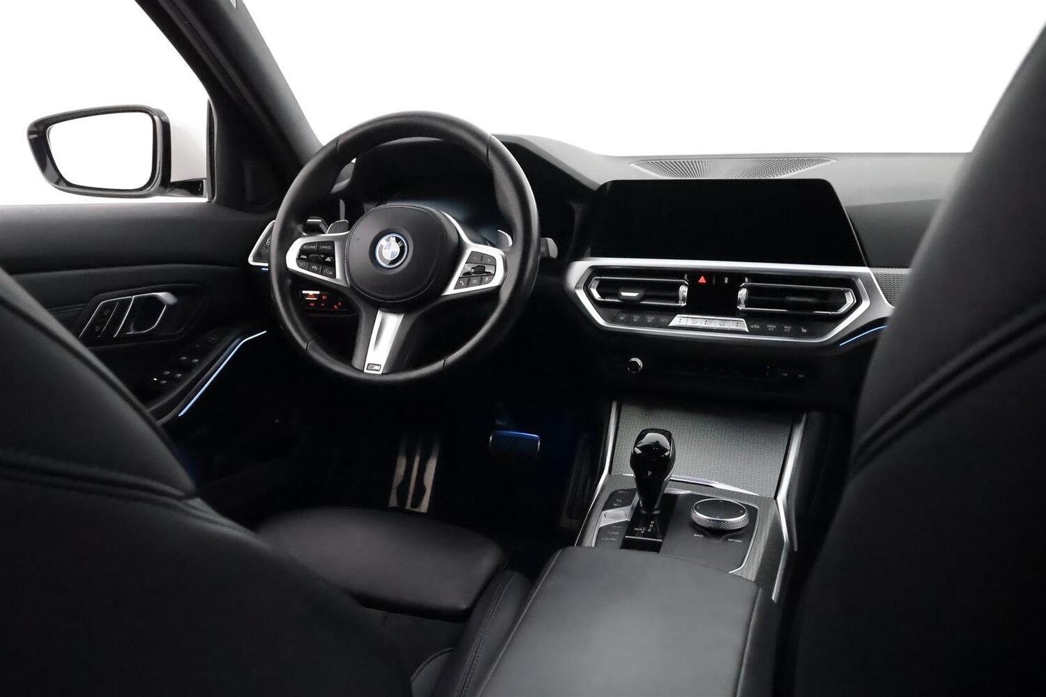 BMW 330 vaihtoauto