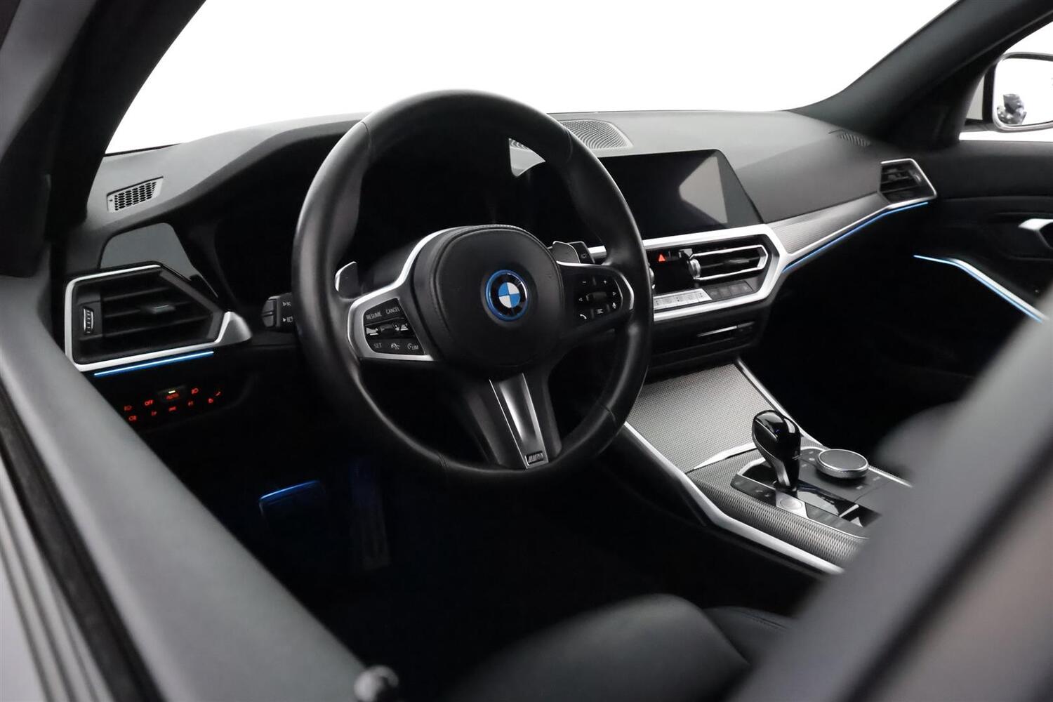 BMW 330 vaihtoauto