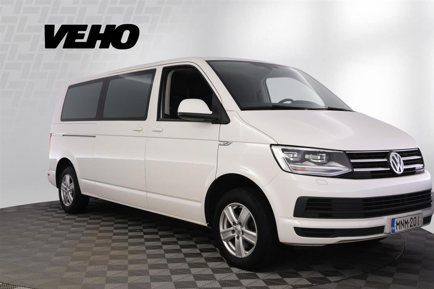 Volkswagen Caravelle vaihtoauto
