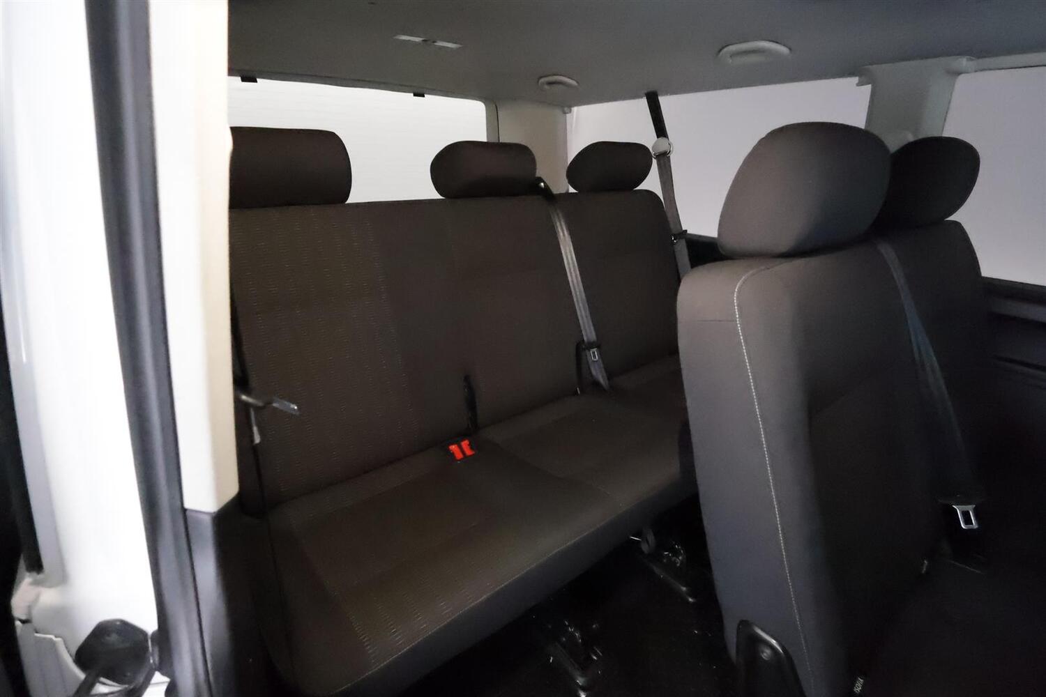 Volkswagen Caravelle vaihtoauto