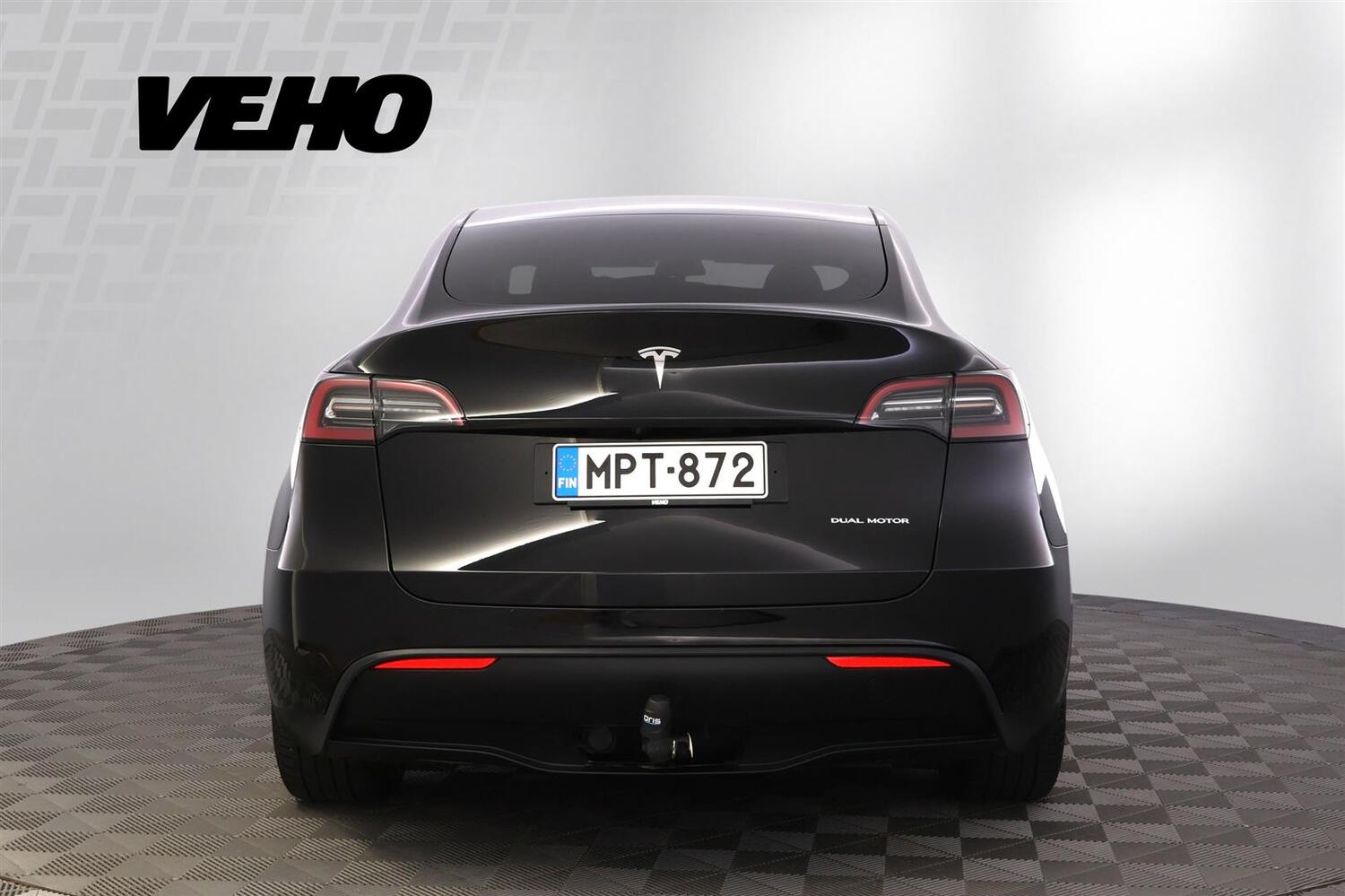 Tesla Model Y vaihtoauto