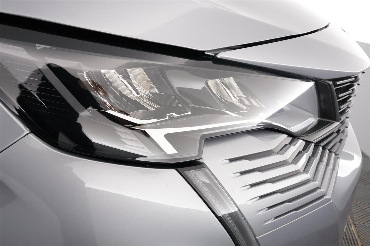 Peugeot 5008 vaihtoauto