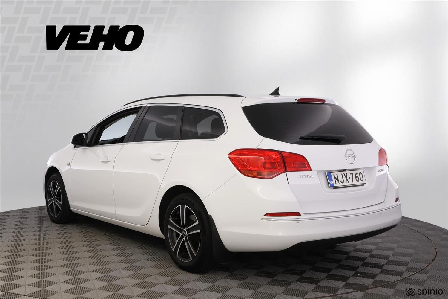 Opel Astra vaihtoauto
