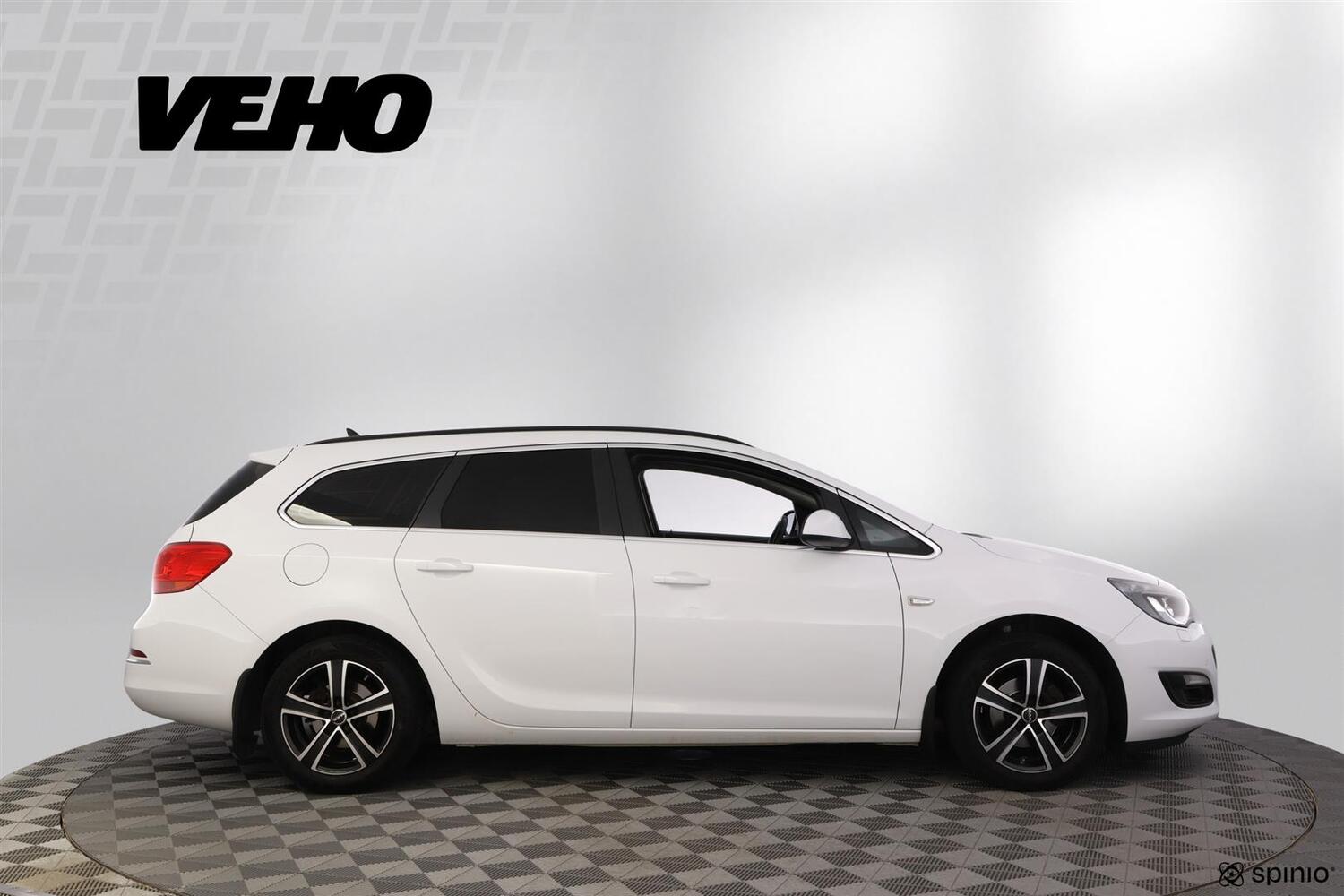 Opel Astra vaihtoauto