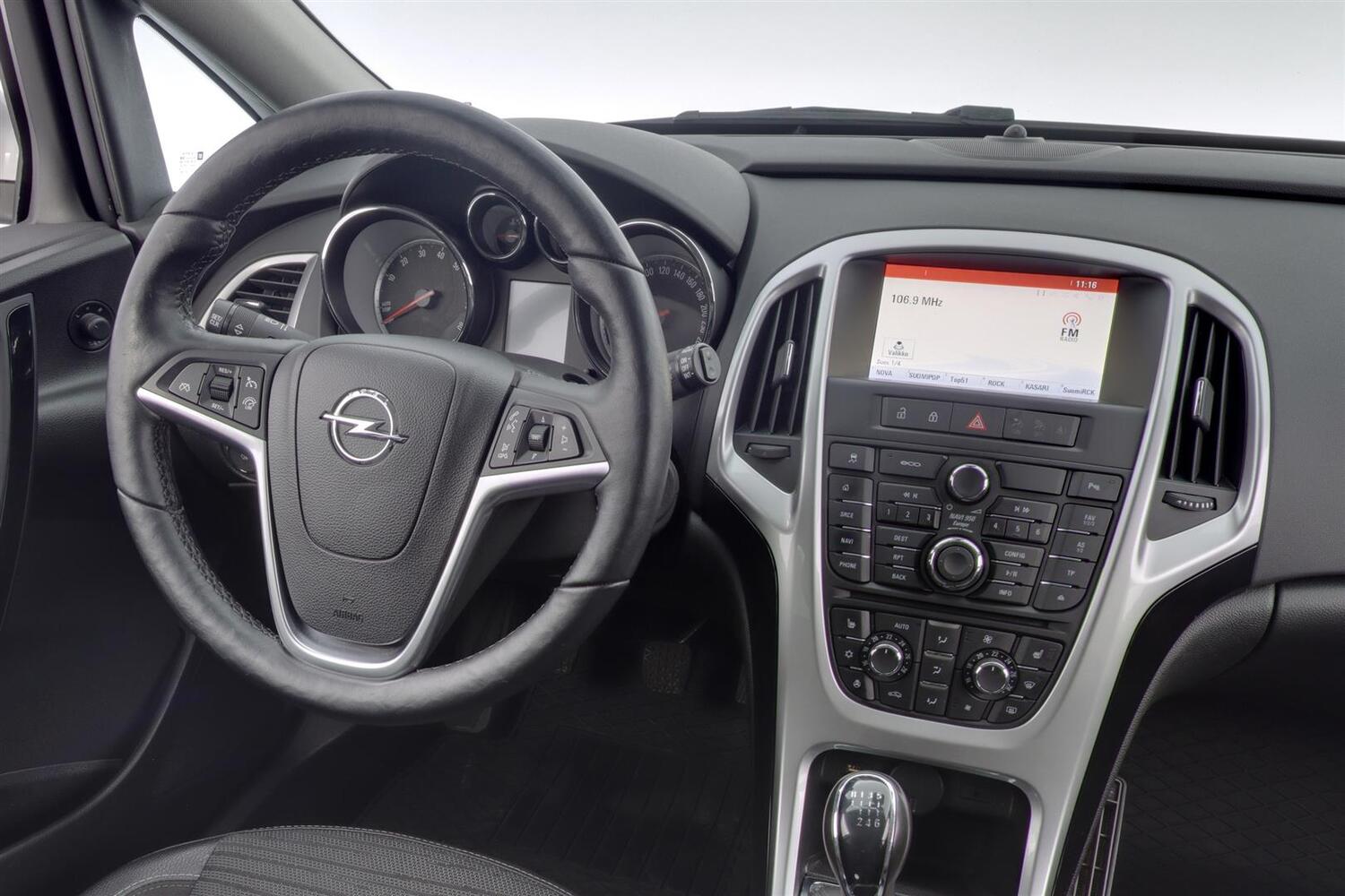 Opel Astra vaihtoauto