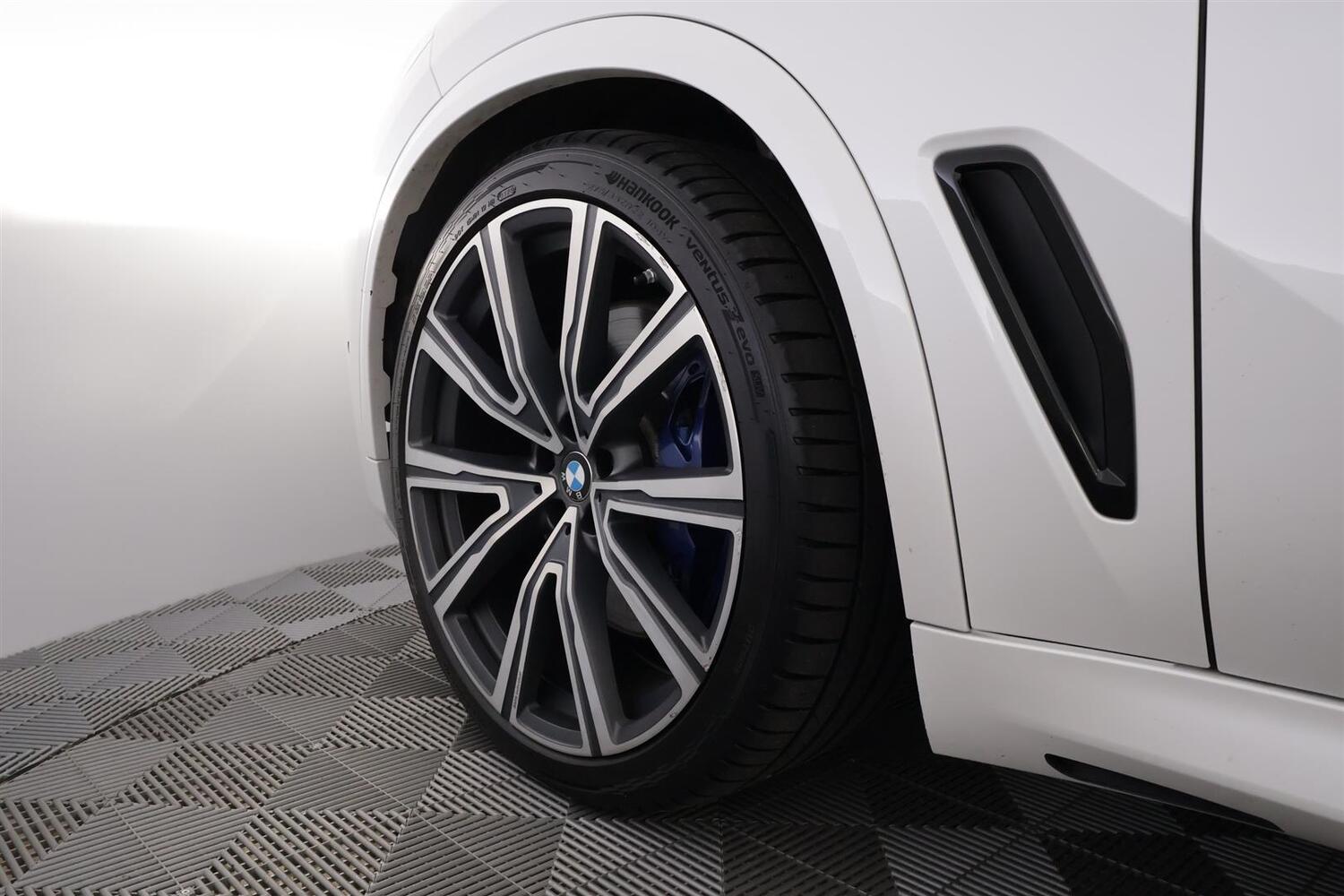 BMW X5 vaihtoauto