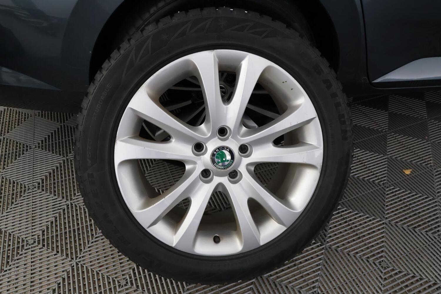 Skoda Superb vaihtoauto