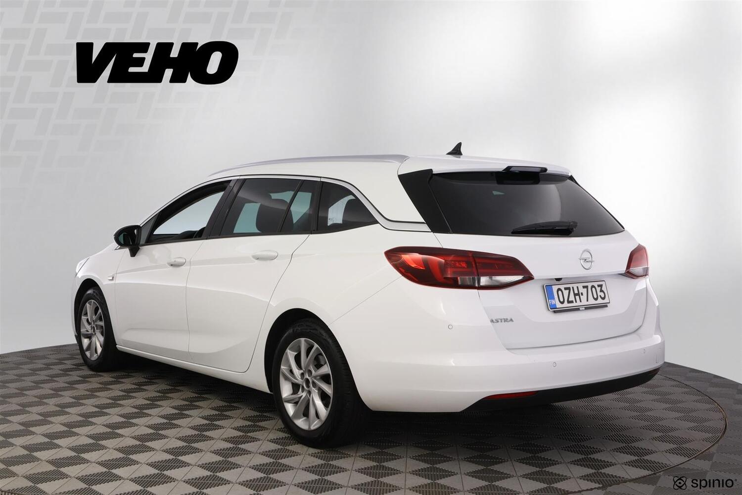 Opel Astra vaihtoauto