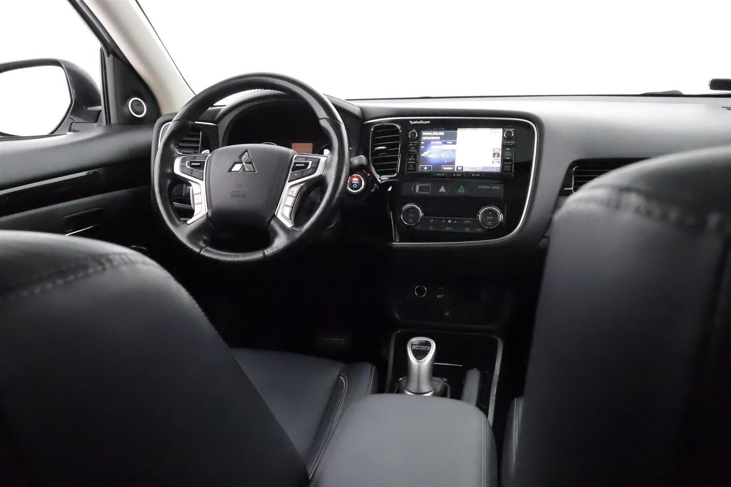 Mitsubishi Outlander PHEV vaihtoauto
