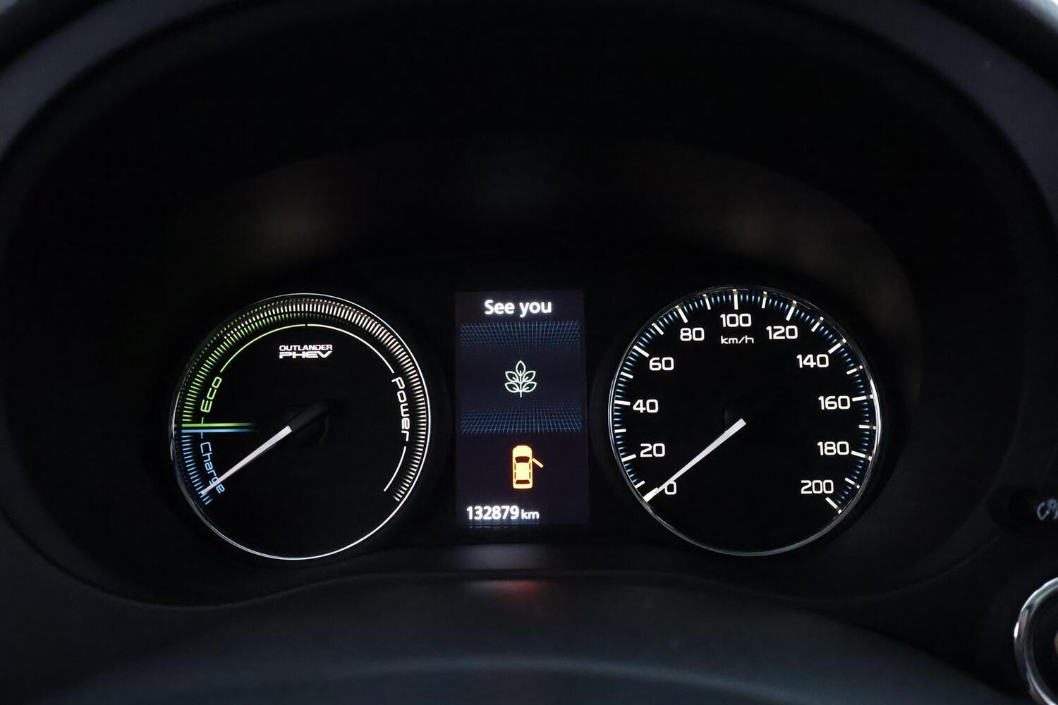 Mitsubishi Outlander PHEV vaihtoauto