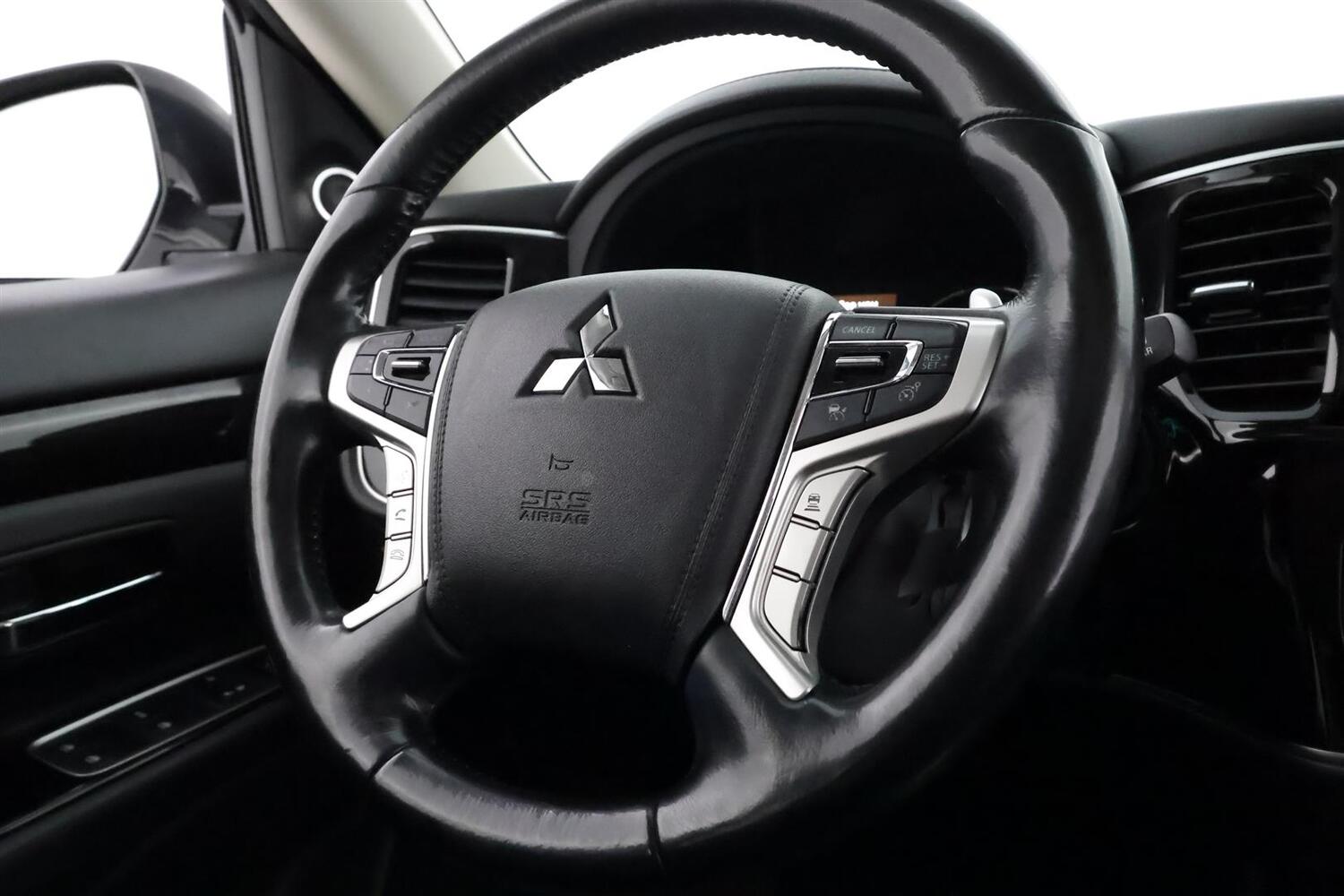 Mitsubishi Outlander PHEV vaihtoauto