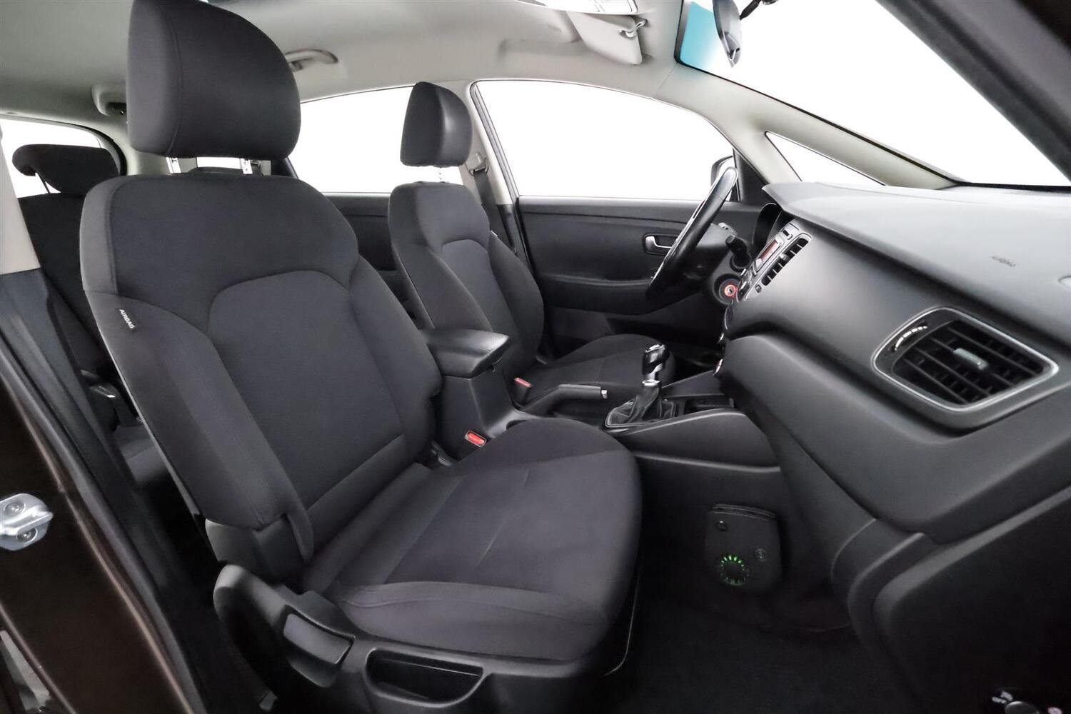 Kia Carens vaihtoauto